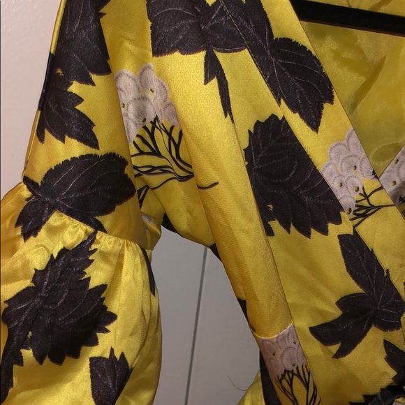 Yellow Oriental pattern romper - Picture 2 of 2